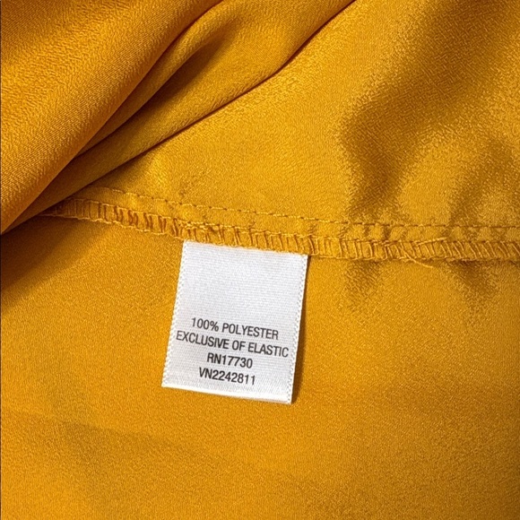 Xhilaration Mustard Babydoll Top. Small - Picture 5 of 11
